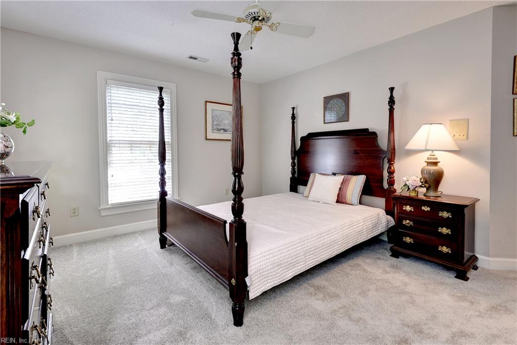 127 Woodmere Ct Property Photo 28