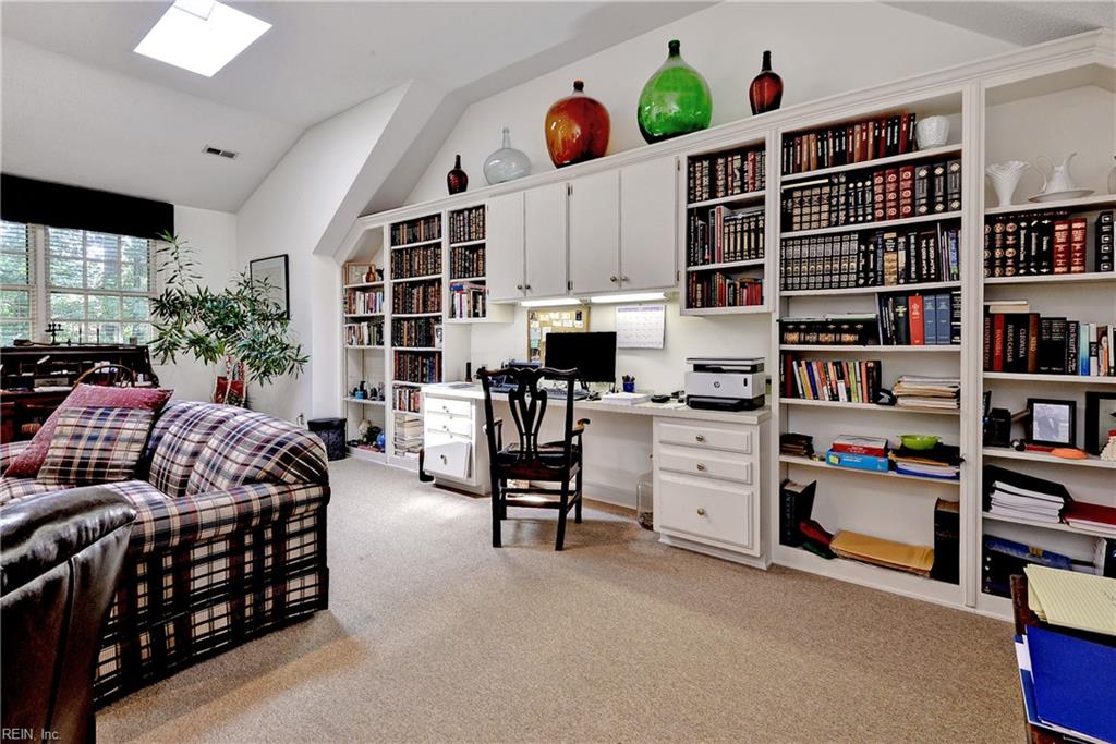 127 Woodmere Ct Property Photo 30