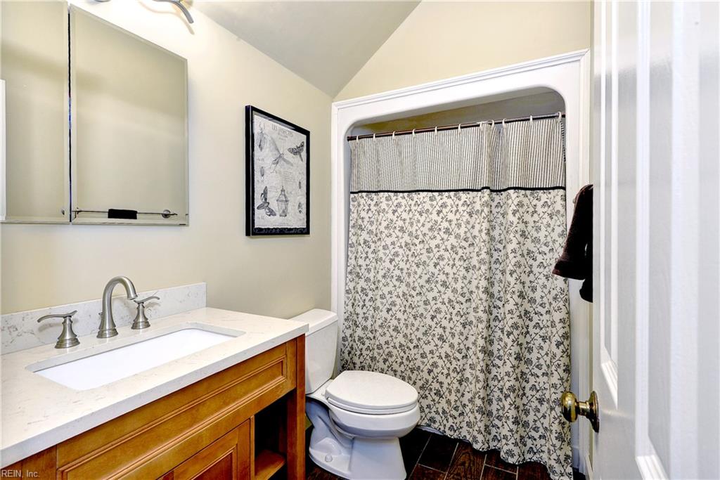 127 Woodmere Ct Property Photo 31