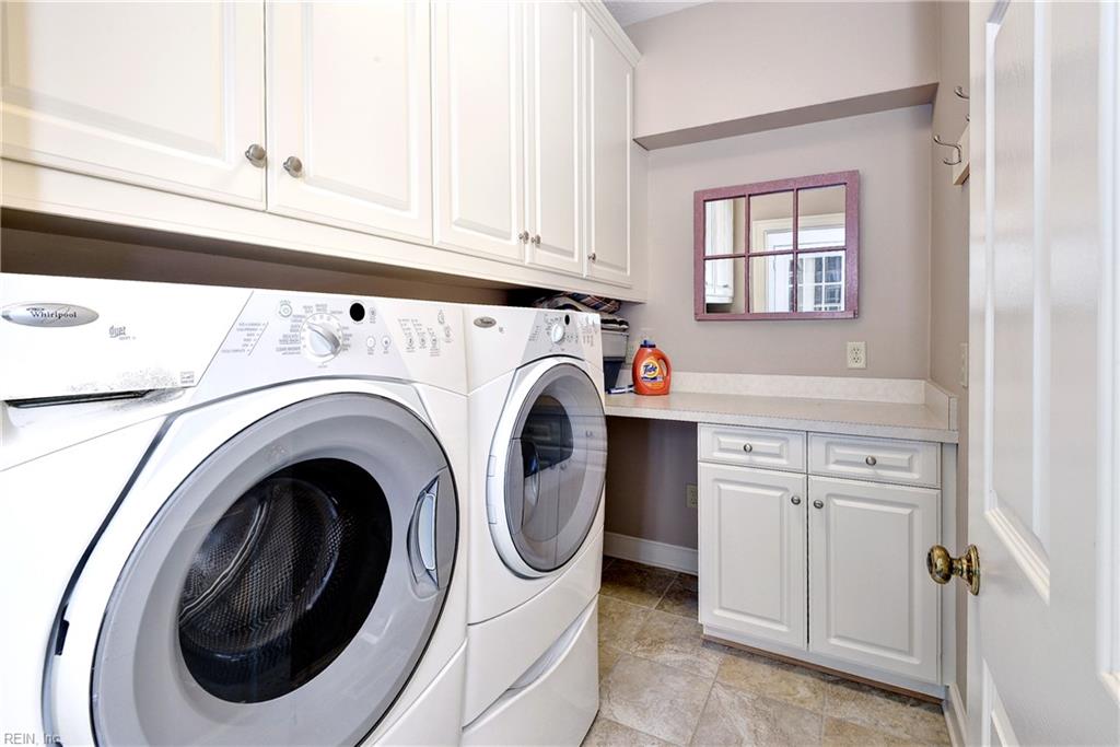 127 Woodmere Ct Property Photo 32
