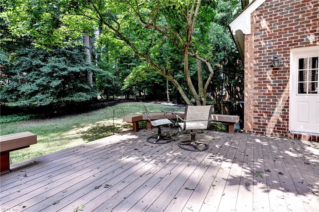 127 Woodmere Ct Property Photo 34
