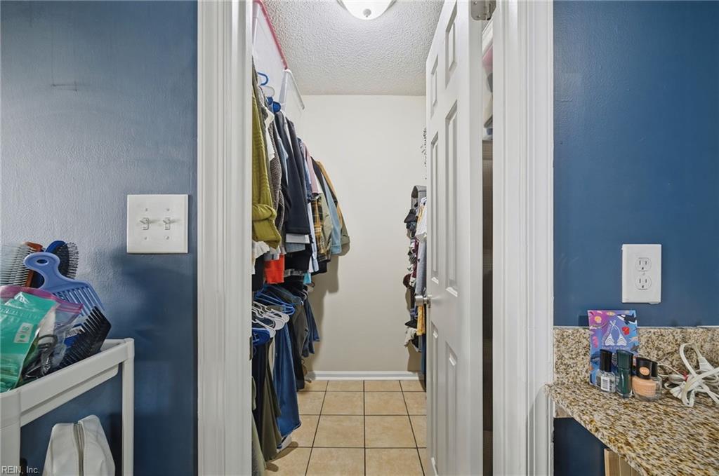 832 Gas Light Ln Property Photo 17