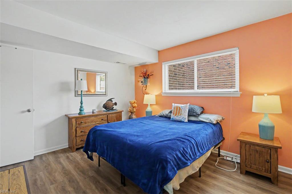 1021 Barclay Sq Property Photo 15