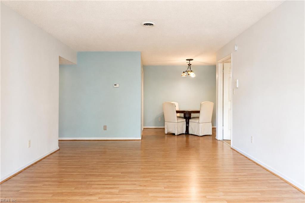 100 Burnt Bridge Way Property Photo 8