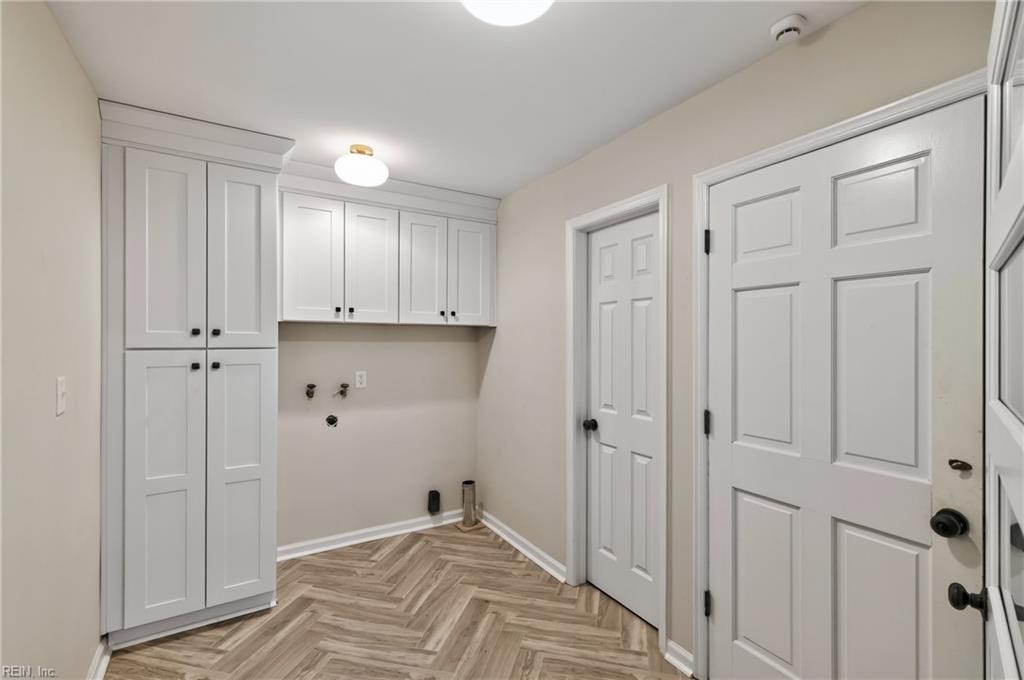 401 Piney Point Rd Property Photo 16