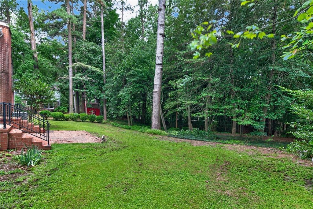401 Piney Point Rd Property Photo 39