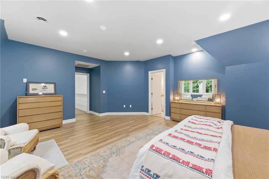 4 Majesties Mews Property Photo 19