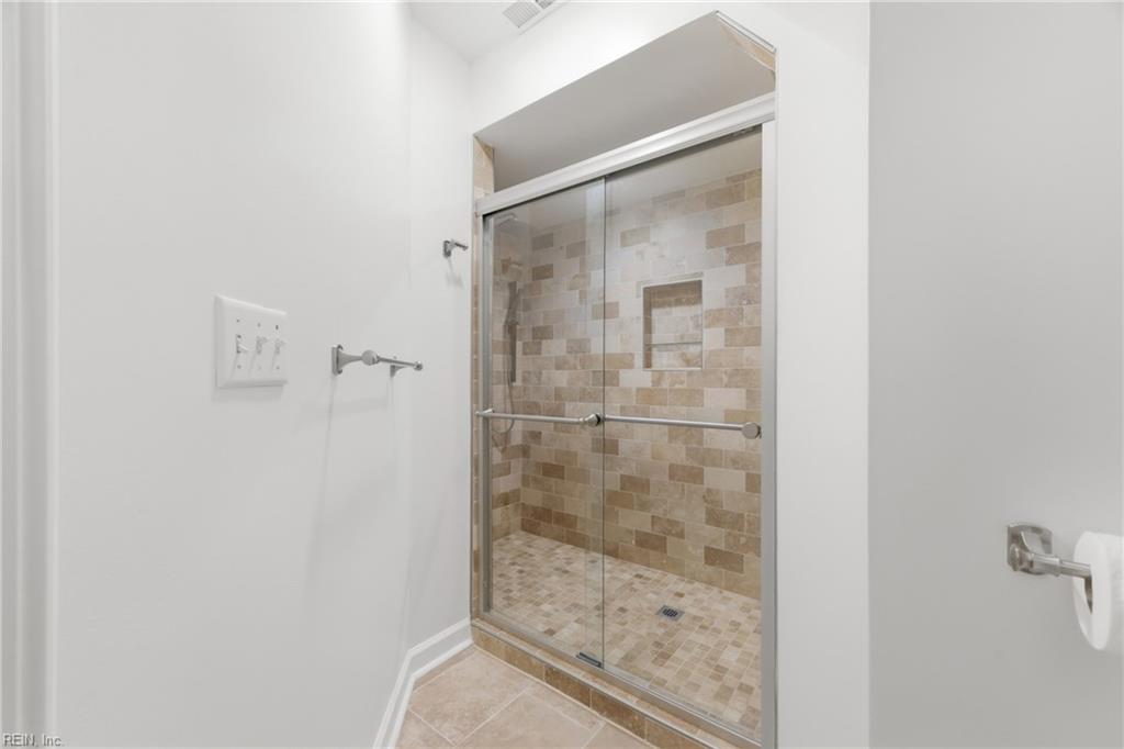 4 Majesties Mews Property Photo 22