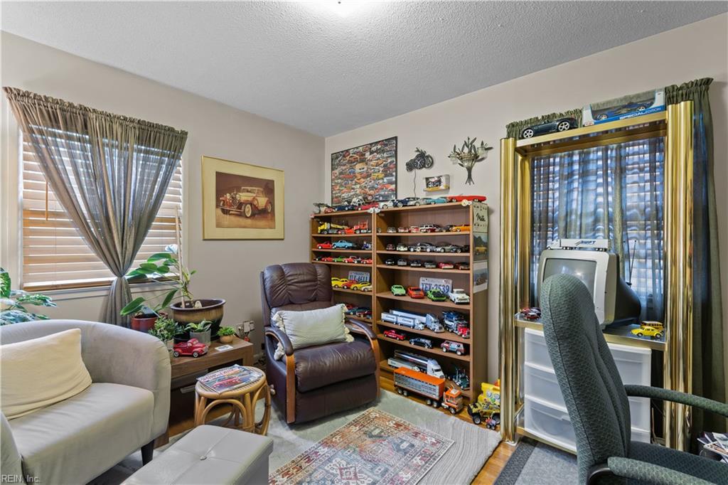 1303 Willnew Dr Property Photo 8