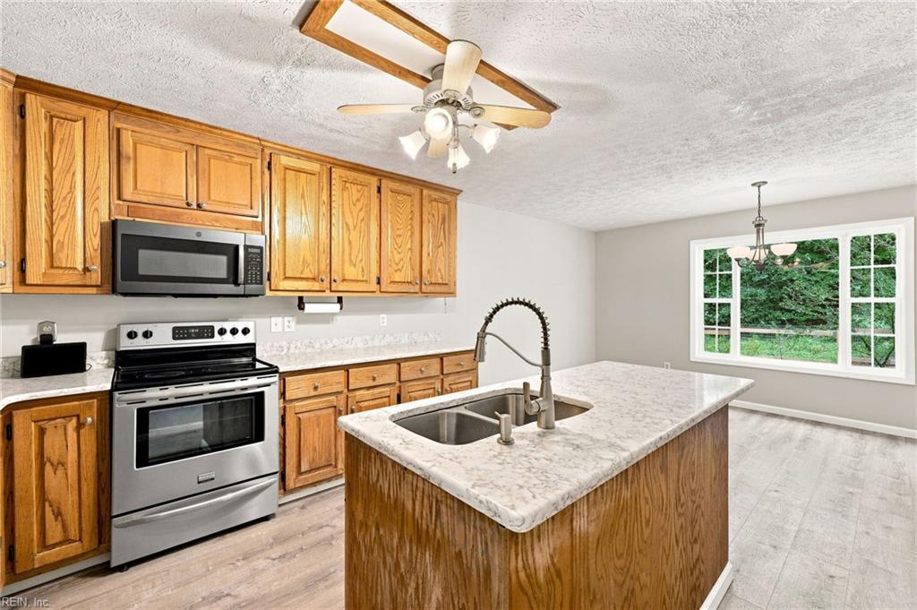 6499 Glenside Ct Property Photo 8