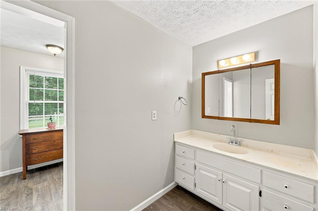 6499 Glenside Ct Property Photo 22