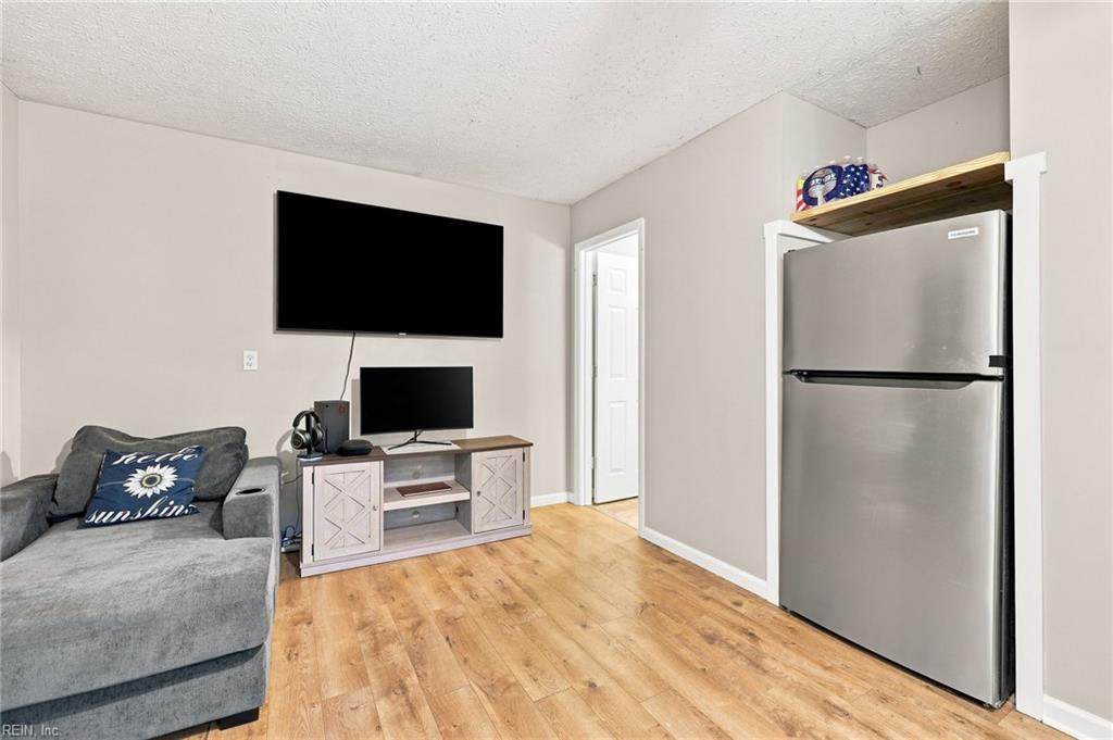 6499 Glenside Ct Property Photo 25