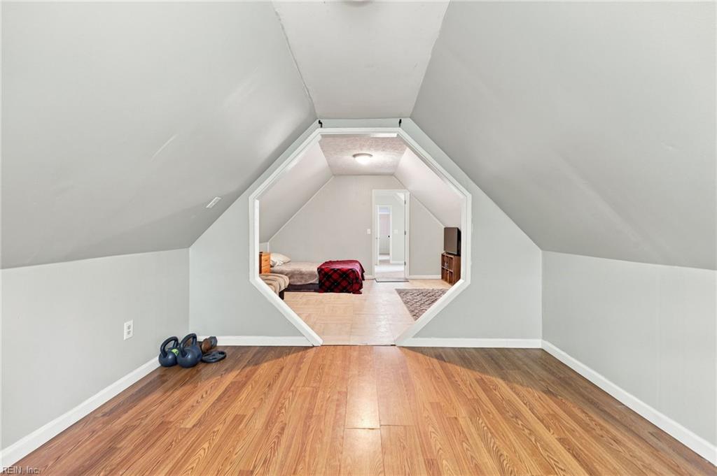 6499 Glenside Ct Property Photo 31