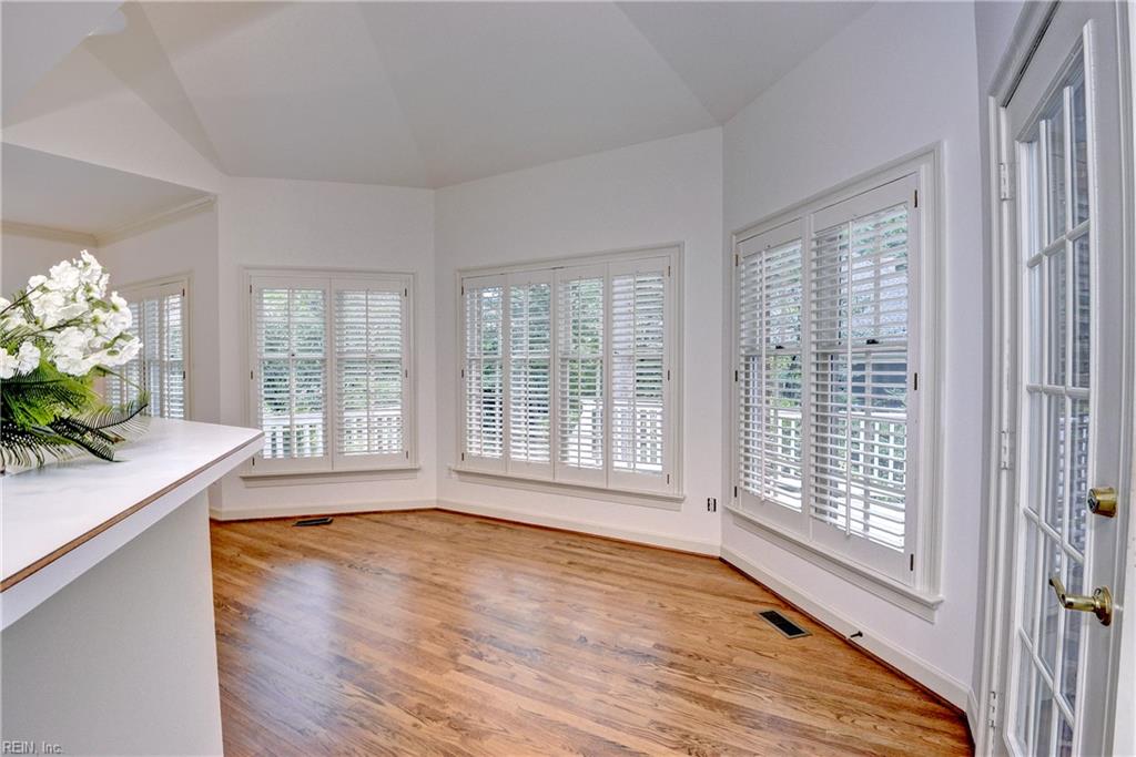 101 Harbour Town Property Photo 6