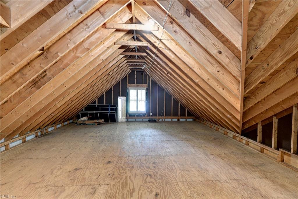 101 Harbour Town Property Photo 35