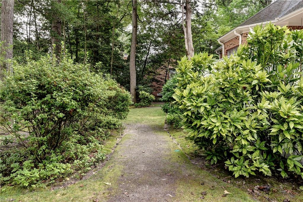 101 Harbour Town Property Photo 38