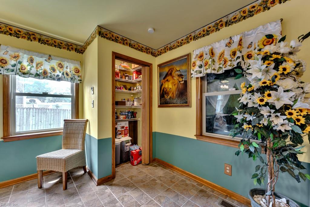 113 Mirror Lake Dr Property Photo 11