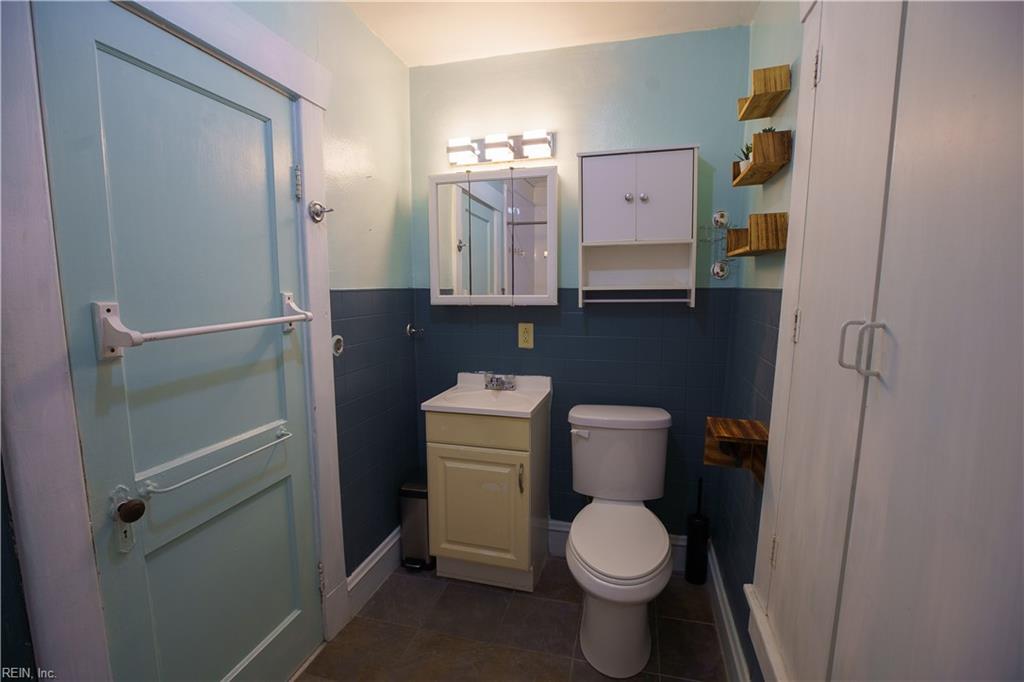 1009 E Leicester Ave Property Photo 10