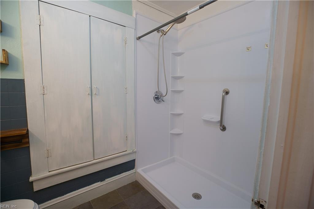 1009 E Leicester Ave Property Photo 12