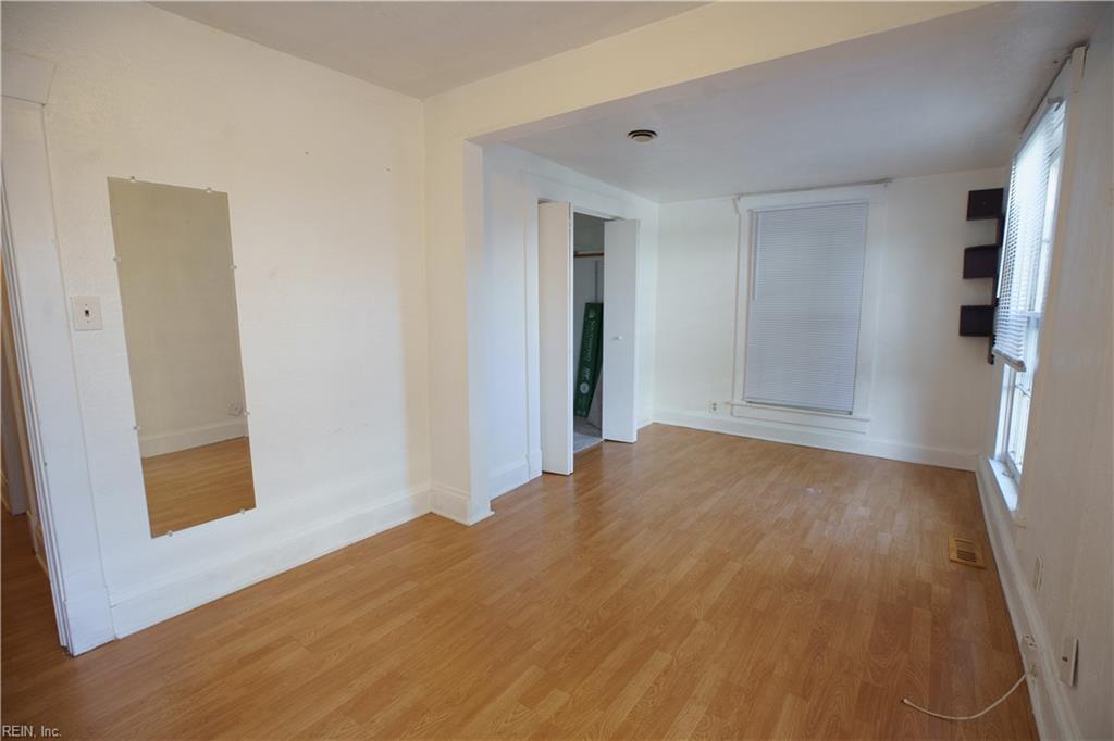 1009 E Leicester Ave Property Photo 21