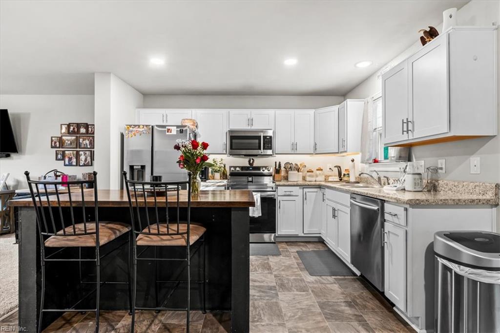 6912 Woodside St Property Photo 14