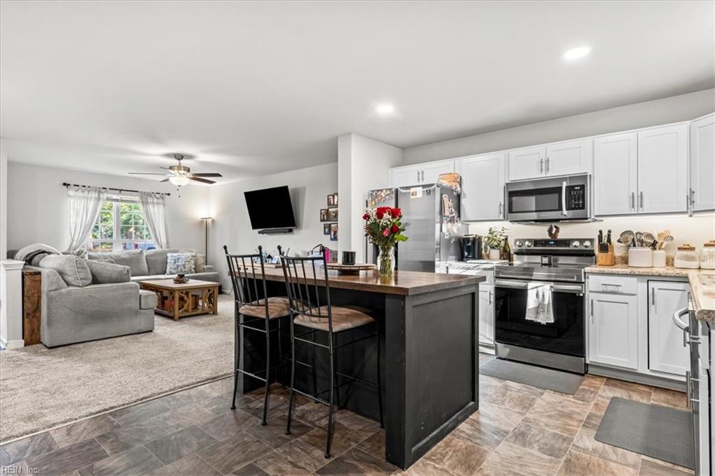 6912 Woodside St Property Photo 15