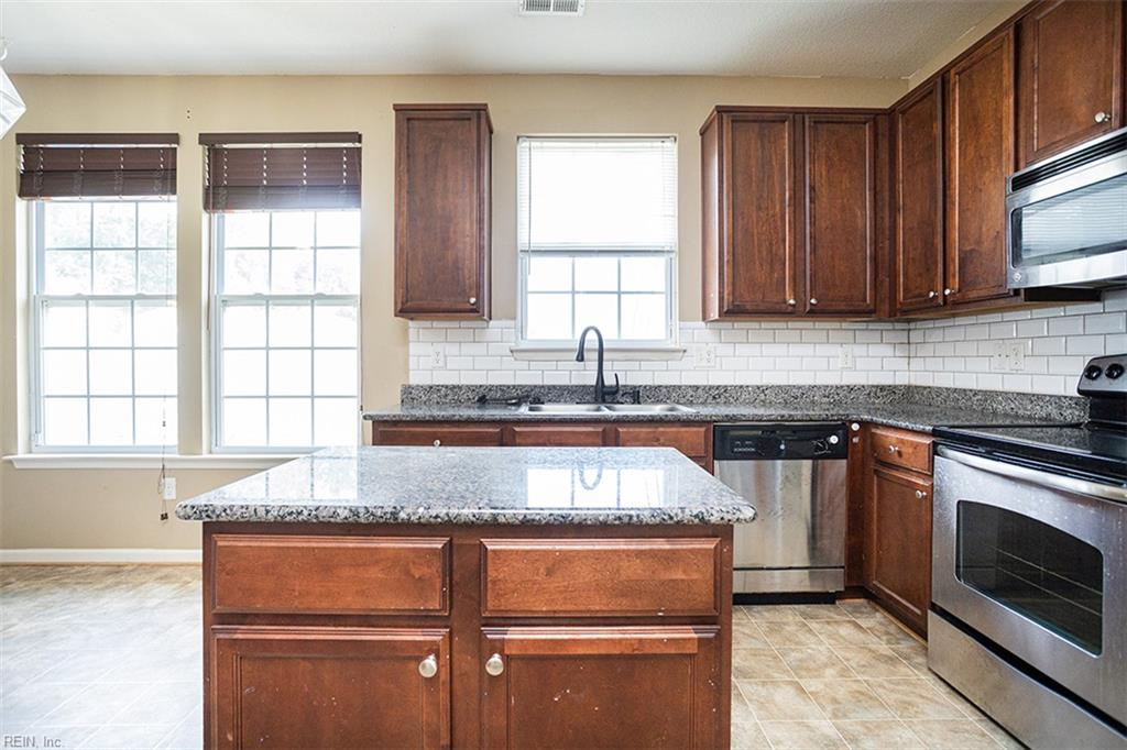 4225 High Tide Way Property Photo 4