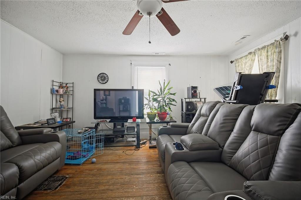 1013 Elkin St Property Photo 21