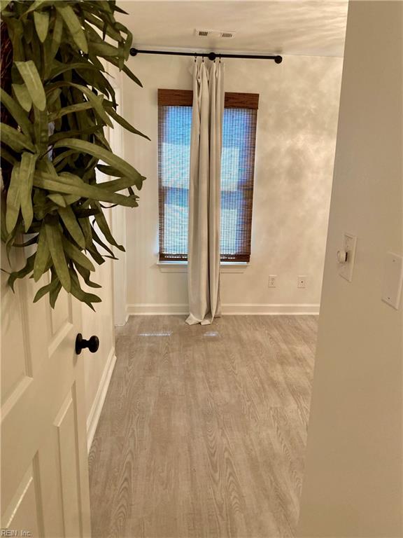 1337 Longwood Dr Property Photo 10
