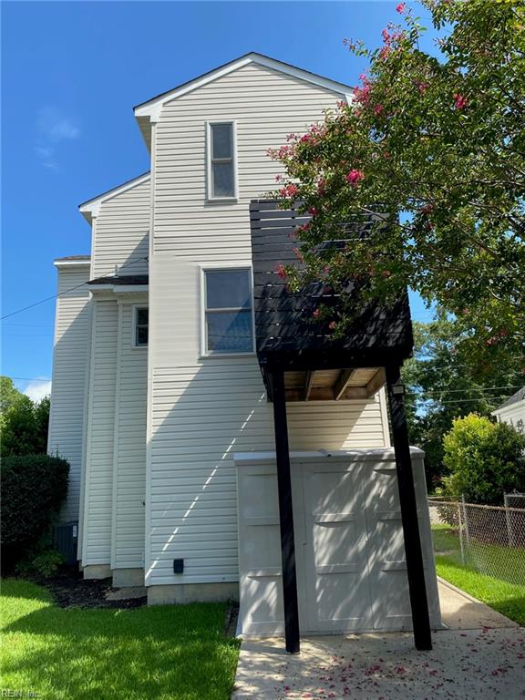 1337 Longwood Dr Property Photo 27