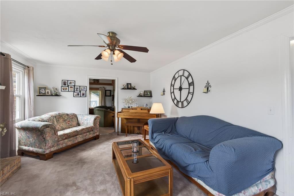 2904 Sir Walter Cres Property Photo 6