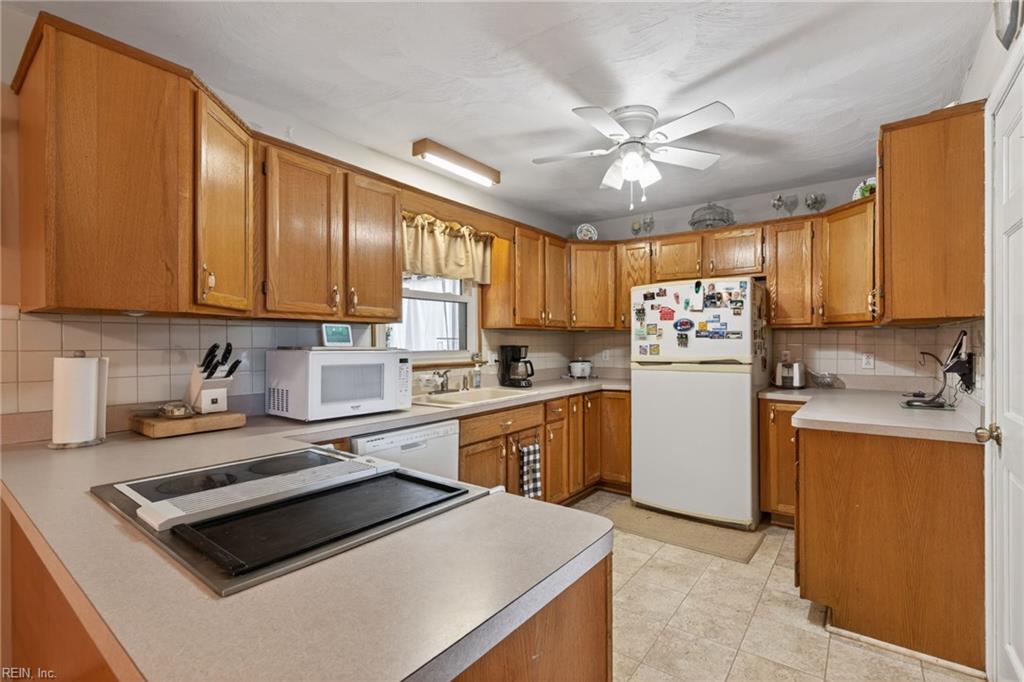 2904 Sir Walter Cres Property Photo 19