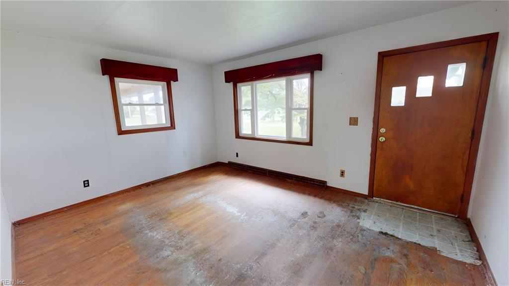 5856 Godwin Blvd Property Photo 2