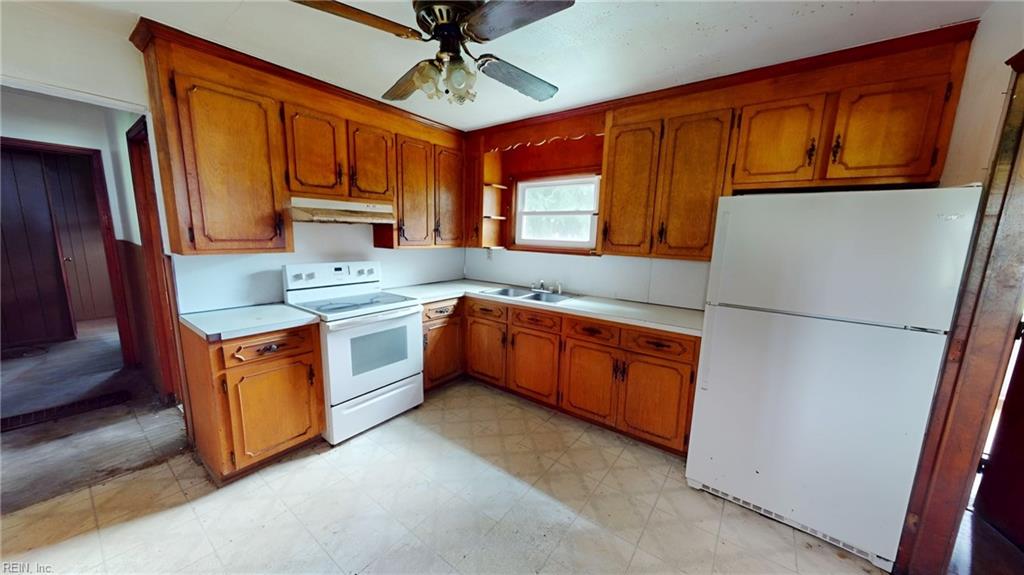 5856 Godwin Blvd Property Photo 9