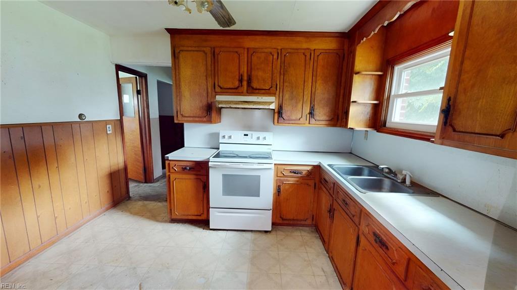 5856 Godwin Blvd Property Photo 10