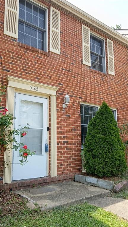 525 Chanticlar Ct Property Photo 2