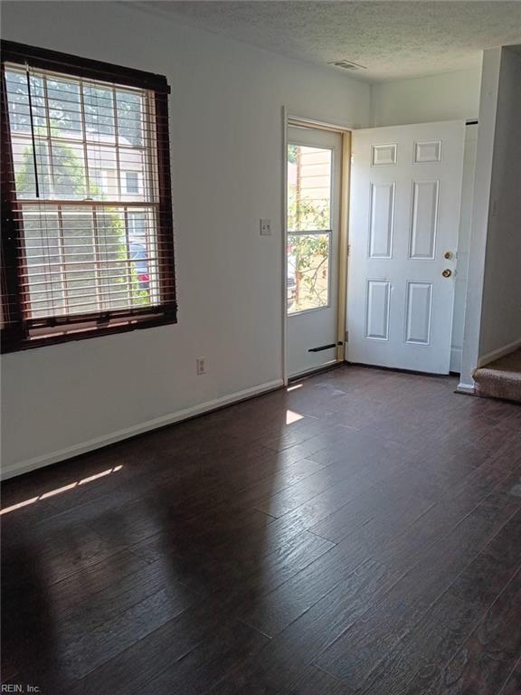 525 Chanticlar Ct Property Photo 6