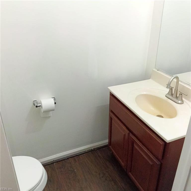 525 Chanticlar Ct Property Photo 14