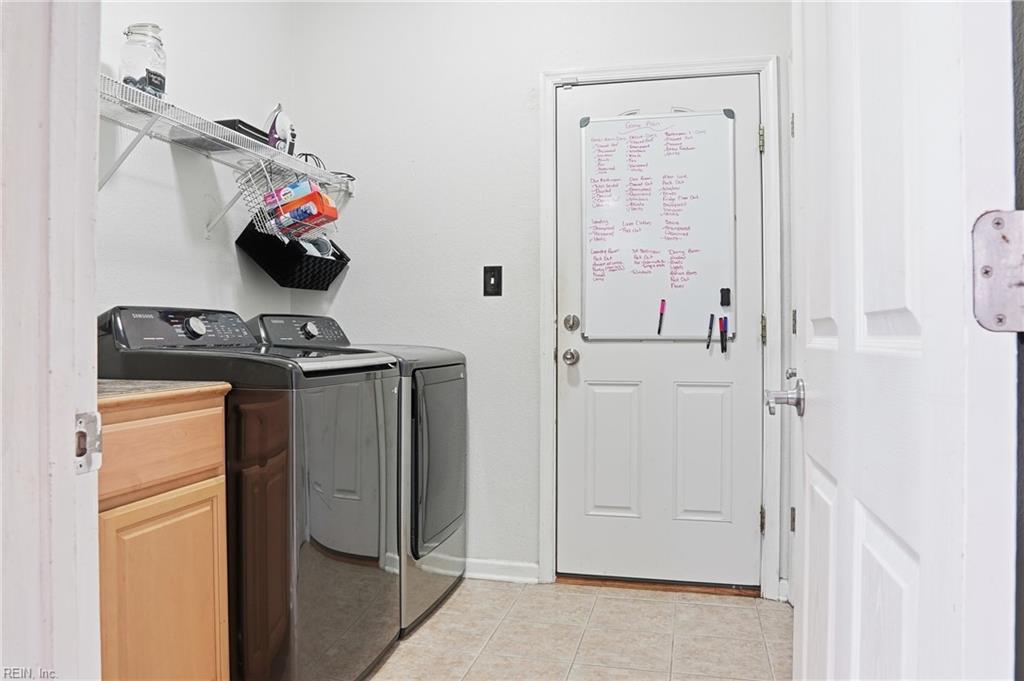 1316 Hawthorne Dr Property Photo 8