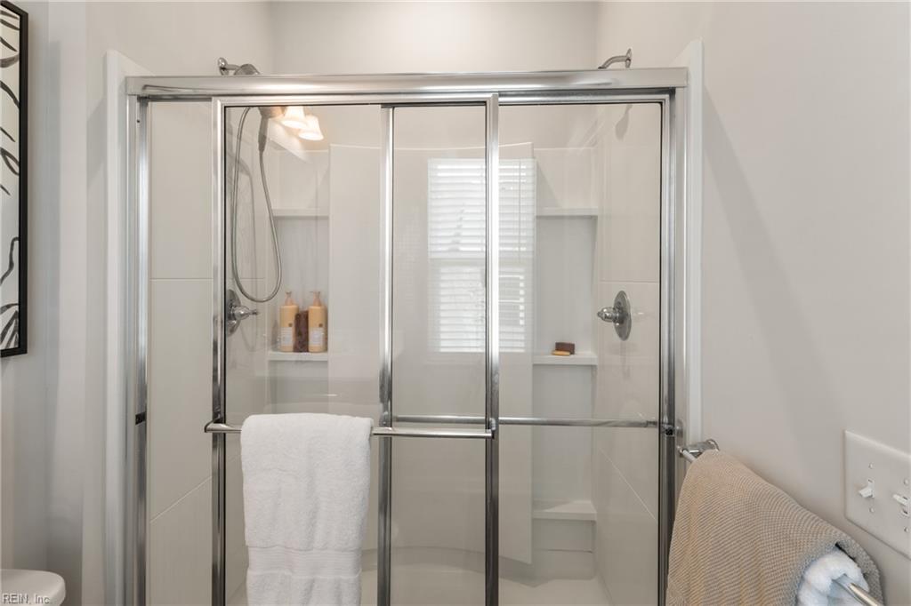 128 Capeside Ct Property Photo 26
