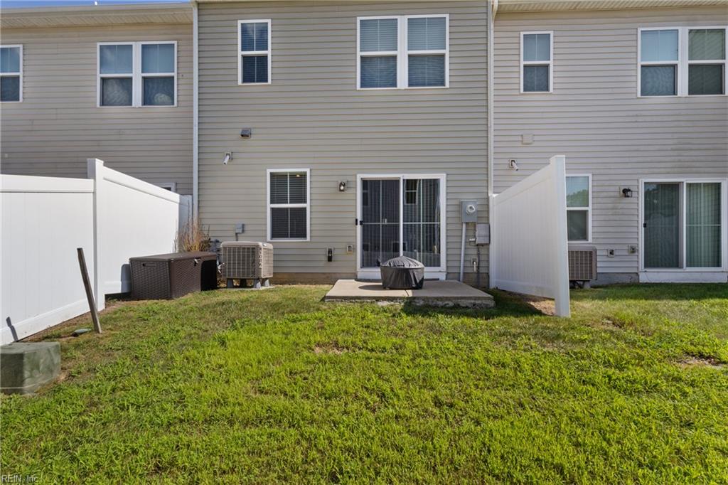 128 Capeside Ct Property Photo 29