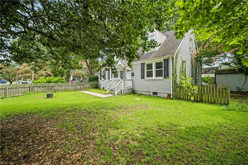 2701 Bainbridge Blvd Property Photo 2