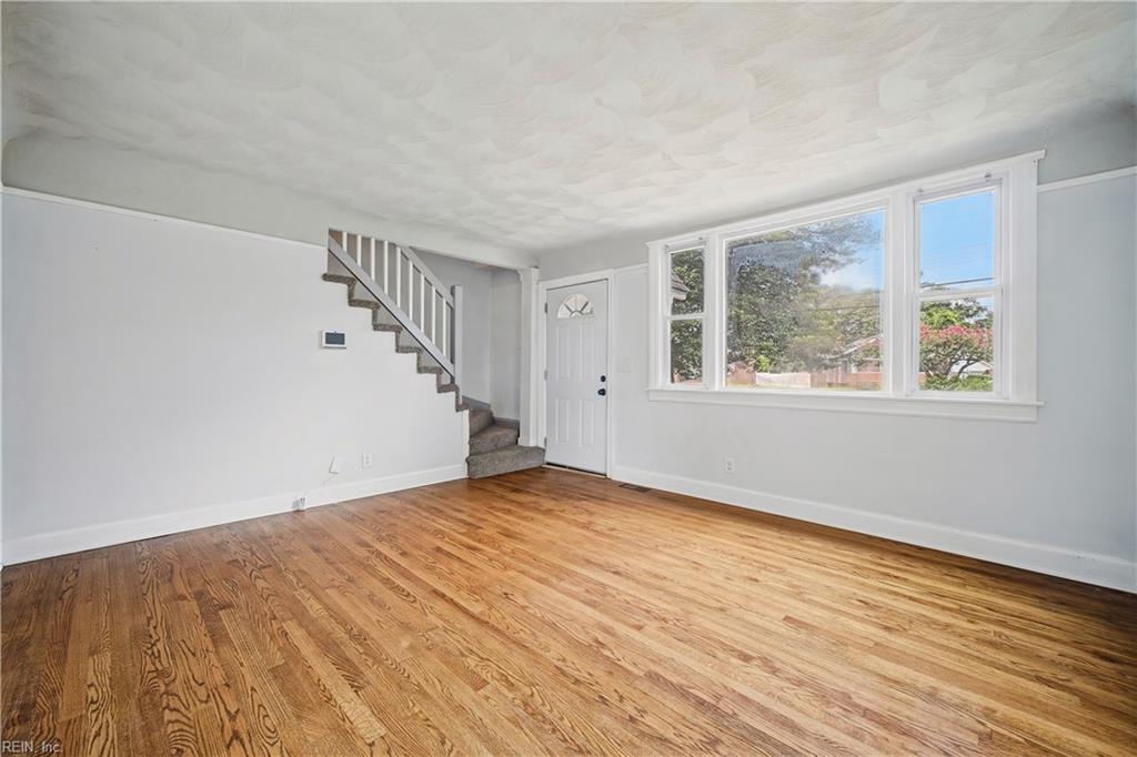 2701 Bainbridge Blvd Property Photo 6