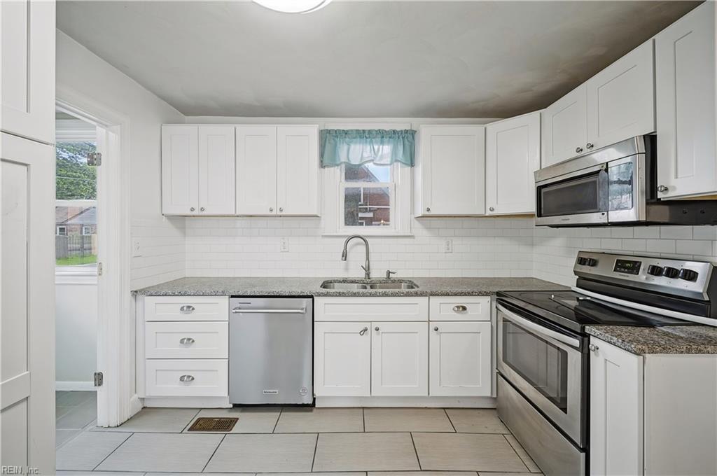 2701 Bainbridge Blvd Property Photo 11