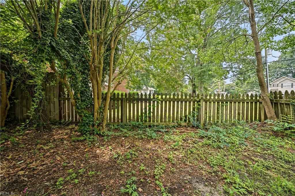 2701 Bainbridge Blvd Property Photo 28