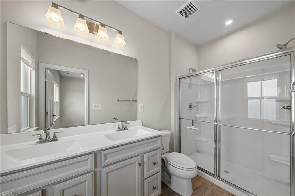 208 Fost Blvd Property Photo 8