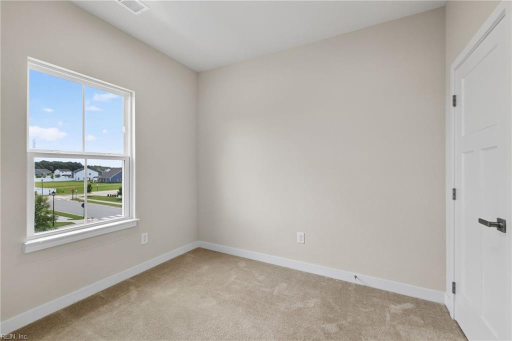 208 Fost Blvd Property Photo 11