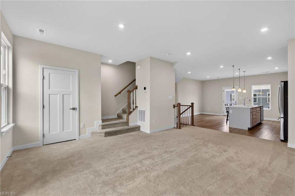 208 Fost Blvd Property Photo 17