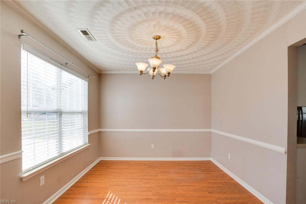 2105 King St Property Photo 2