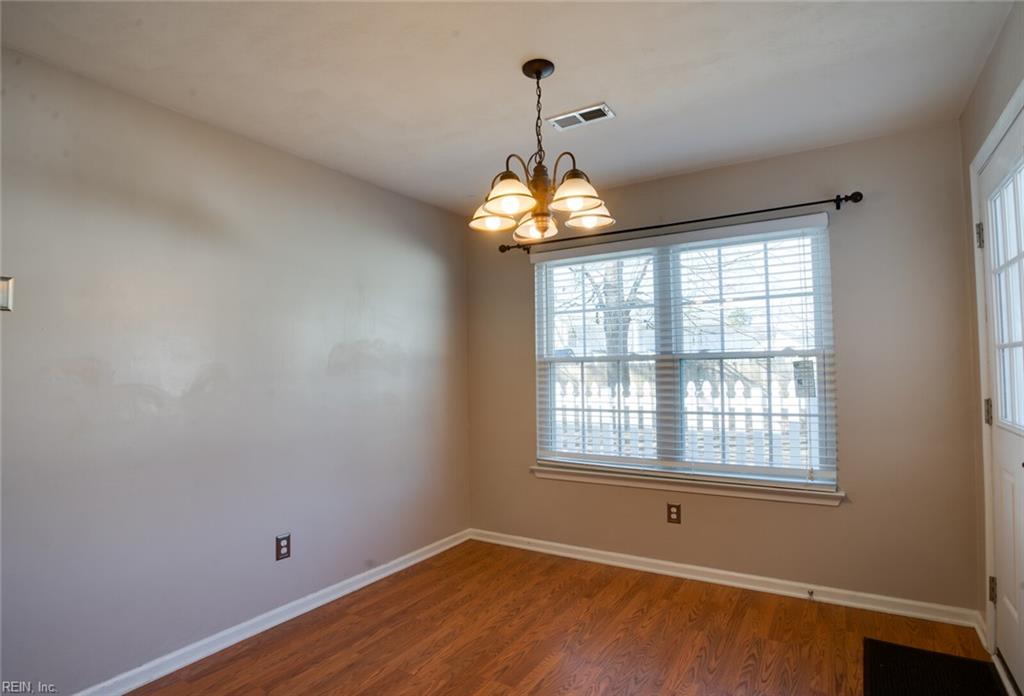 2105 King St Property Photo 7
